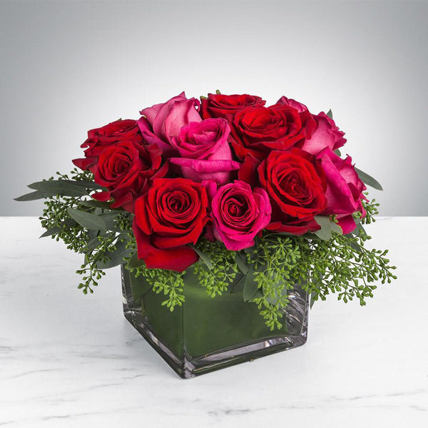 Pink & Red Roses in the vase
